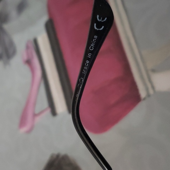 F21 Aviator Sunglasses 🕶 - Picture 10 of 11